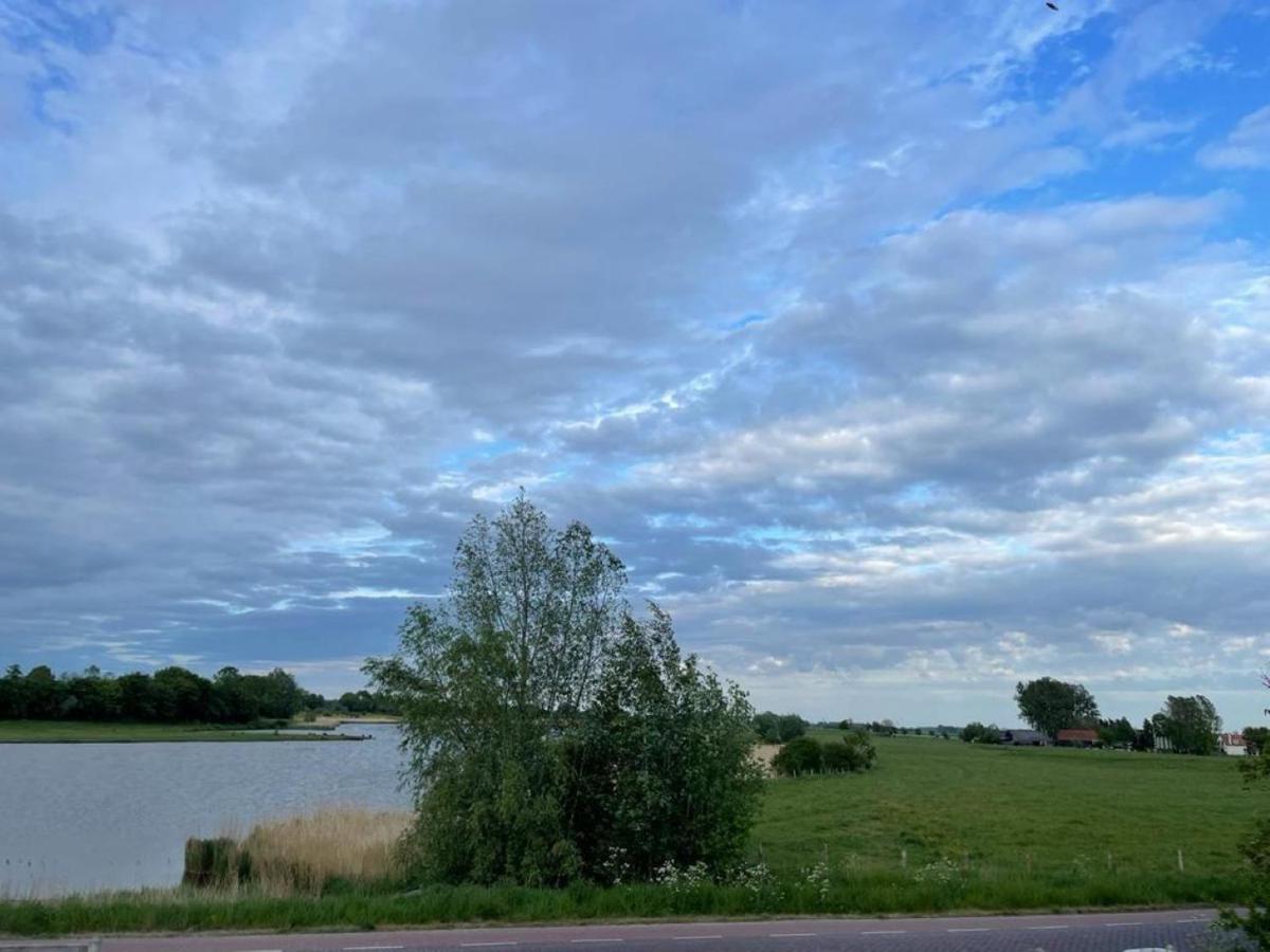 Comfortabele Woning Met Omheinde Tuin Aan Water Voor 12 P オーストブルグ エクステリア 写真
